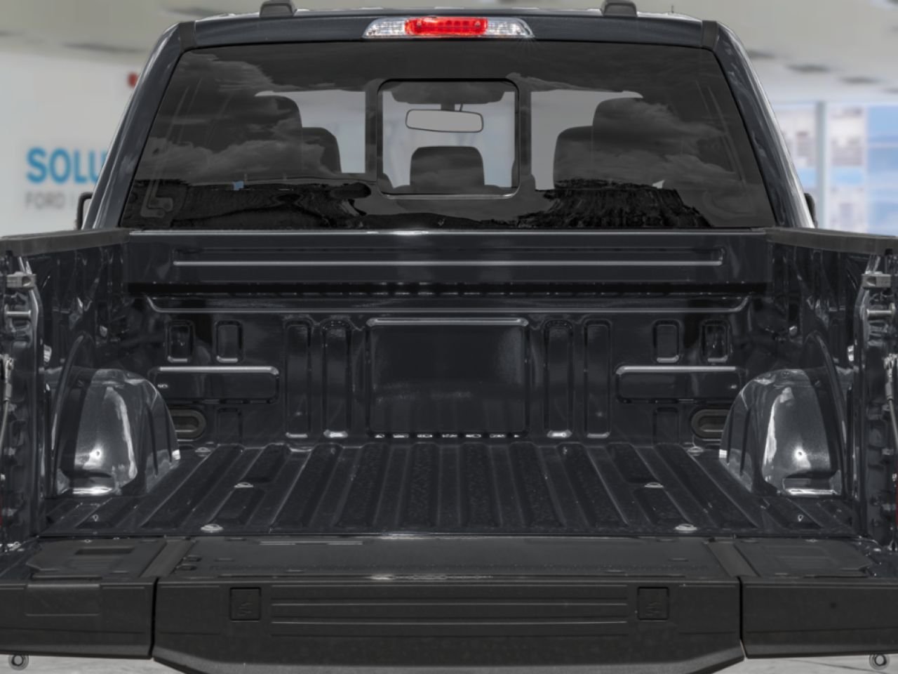 Ford F-150 LARIAT CABINE SUPERCREW 4RM CAISSE DE 6,5 PI 2025 Noir agate métallisé Châteauguay - photo #5