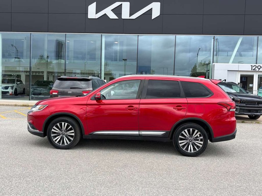 2020 Mitsubishi Outlander 2020 Red