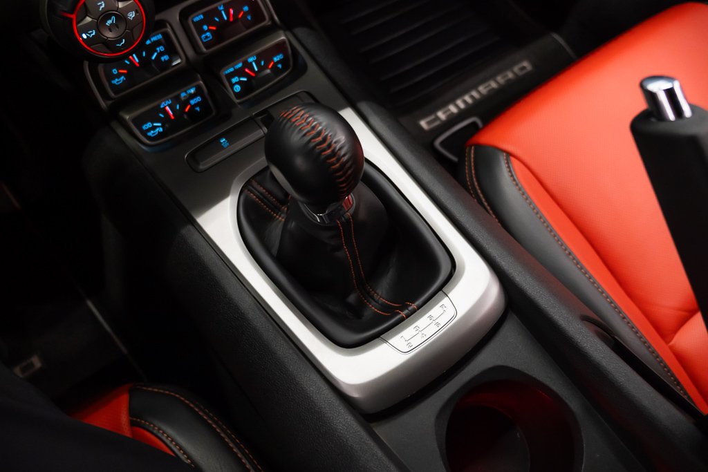 2011 Chevrolet Camaro 2dr Conv 2SS | PRICE IN USD | 14 of 50 White Kirkland - photo #17