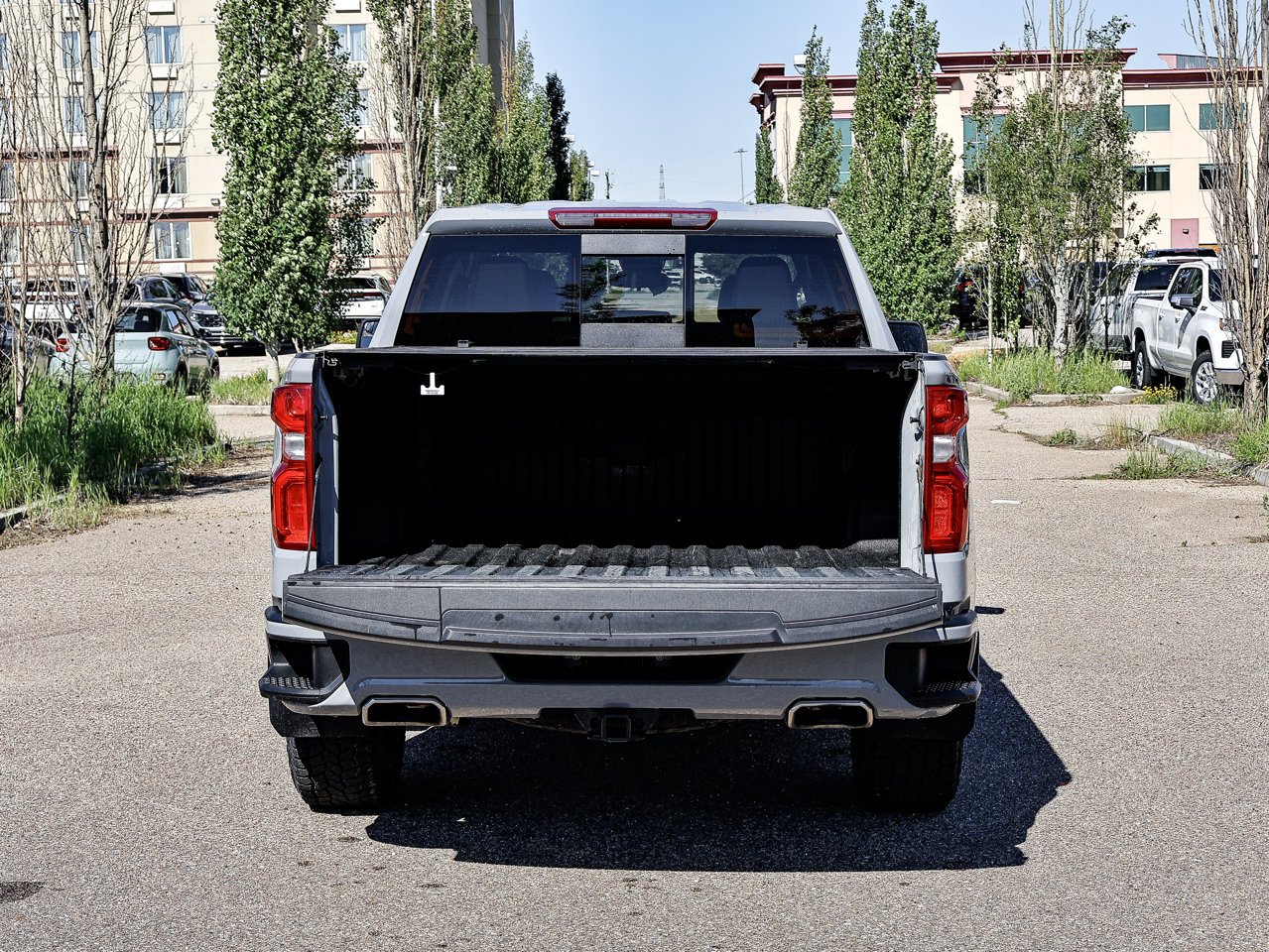 2024 Chevrolet Silverado 1500 4WD Crew Cab 147 RST Grey Sherwood Park - photo #14