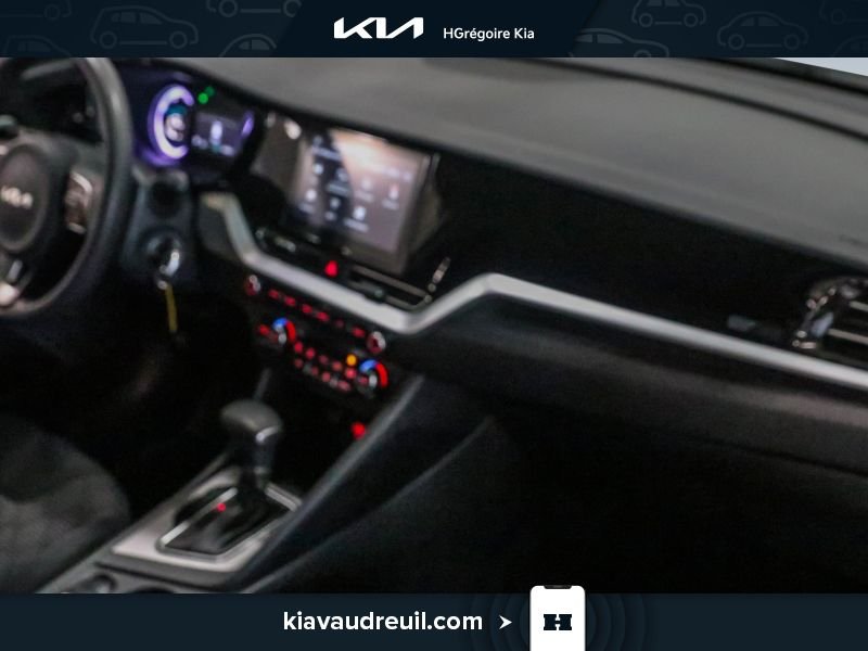 2022 Kia Niro White Saint-Eustache - photo #23