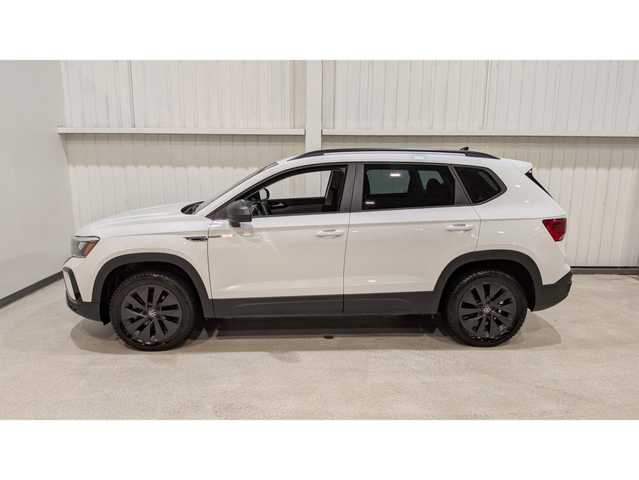 2023 Volkswagen Taos White