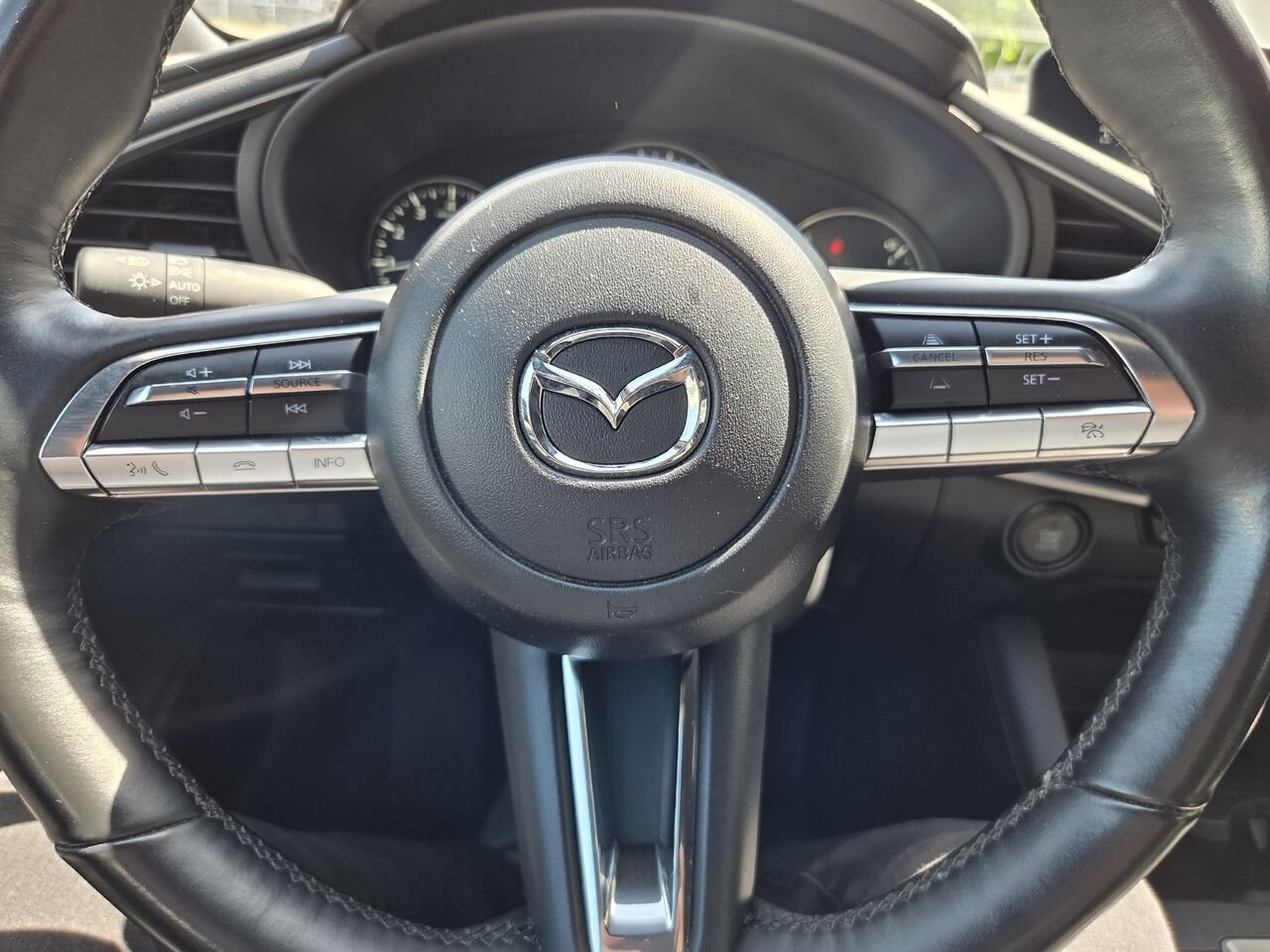 MAZDA MAZDA3 SPORT 2023 01C4 GRIS Mont-Laurier - photo #19