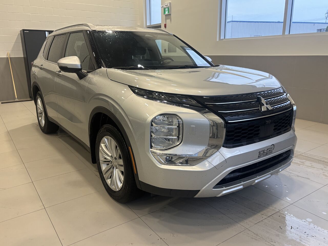 2024 Mitsubishi Outlander