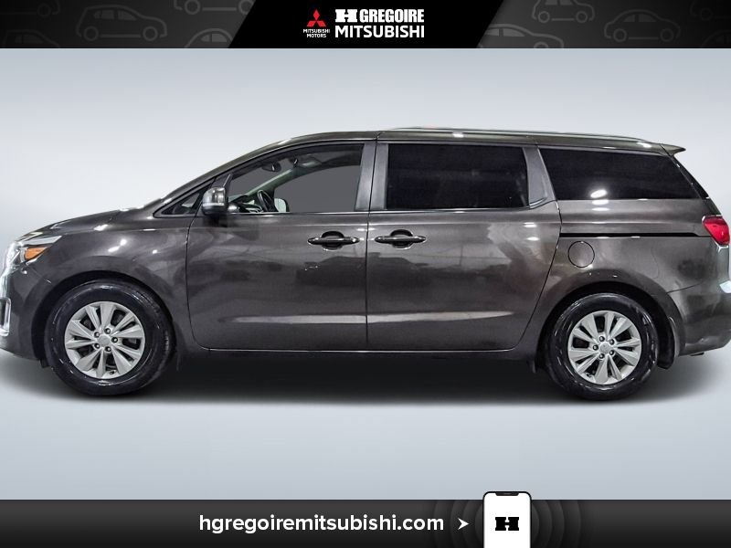 Kia Sedona 2017 Gris Blainville - photo #4