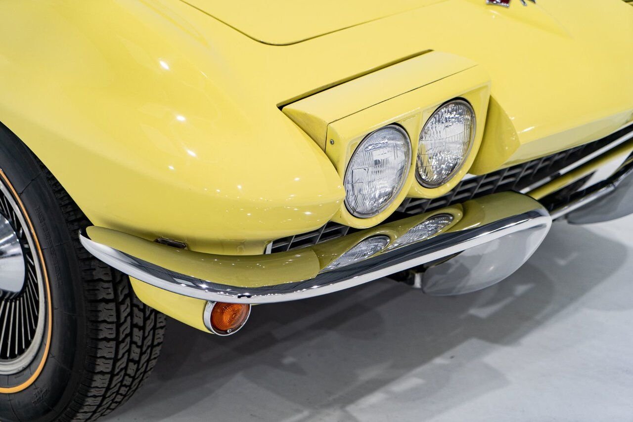 Chevrolet Corvette Matching# 427/425HP IP Code **PRICE IN USD** 1966 Jaune Montréal - photo #2
