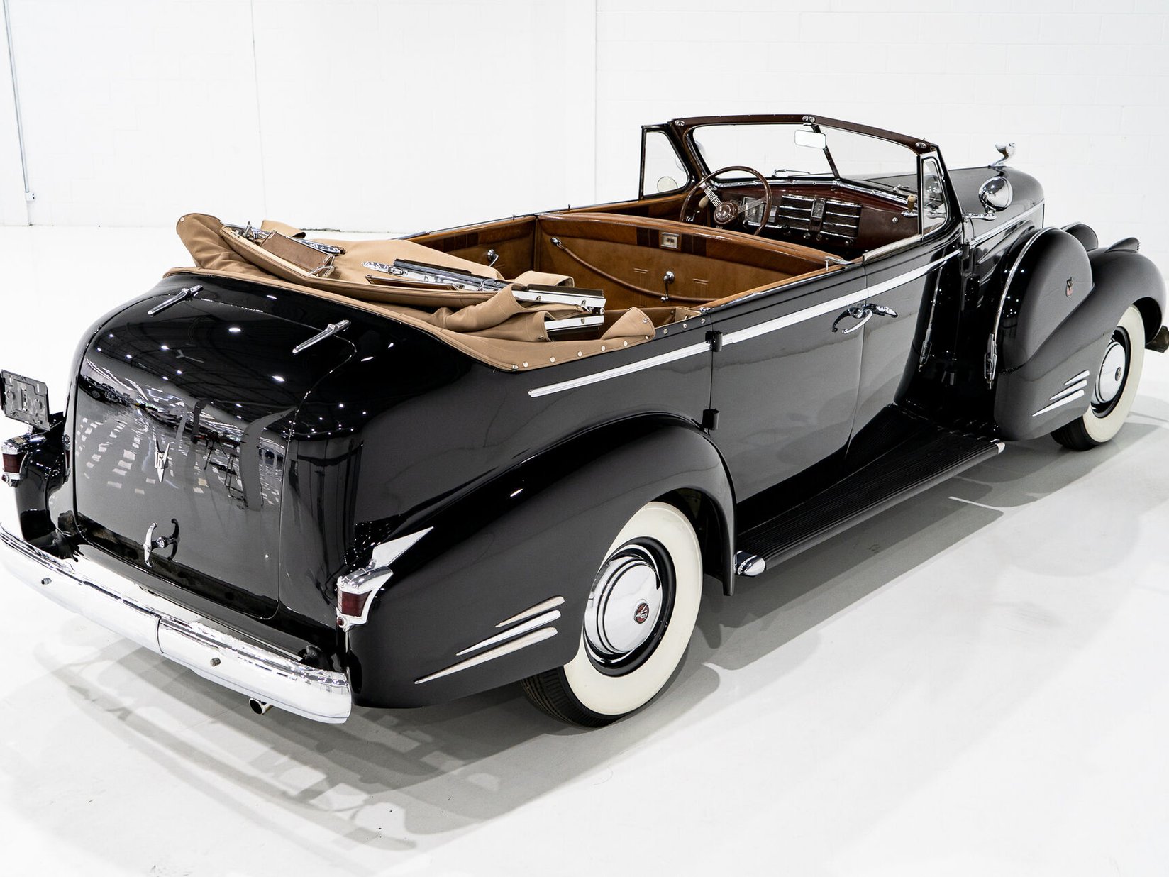 1938 Cadillac Series 90 **PRICE IN USD**1 of 13 V16 Black Montreal - photo #43