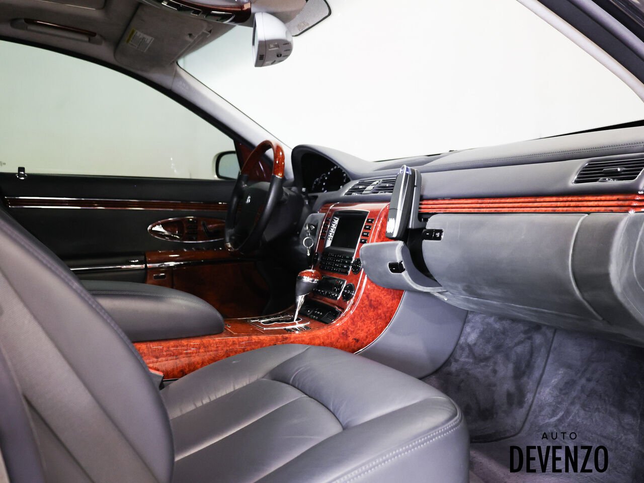 Maybach 57 2009 Bleu Saint-Eustache - photo #7