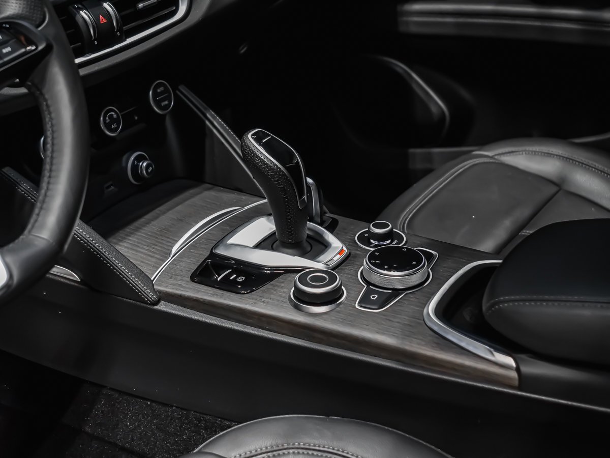 Alfa Romeo Stelvio Ti 2021 Rouge Montréal - photo #9
