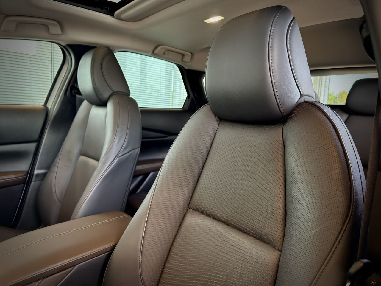 Mazda CX-30 2023 Argent Notre-Dame-des-Prairies - photo #17