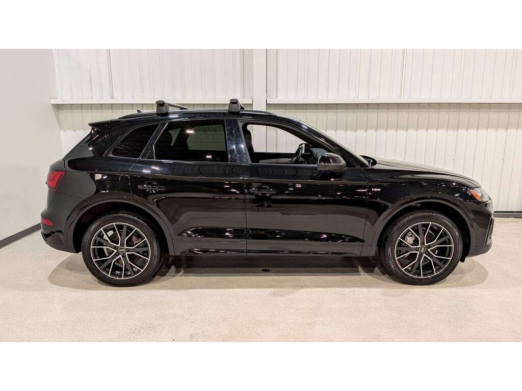 2023 Audi Q5 Technik 45 TFSI quattro Black Val-David - photo #7
