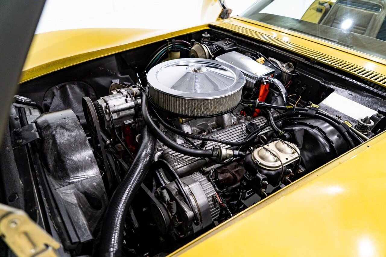 1972 Chevrolet Corvette Unrestored matching# LT1 with documented 103,454km(64,283mi) | PRIX EN USD Gold Montreal - photo #15