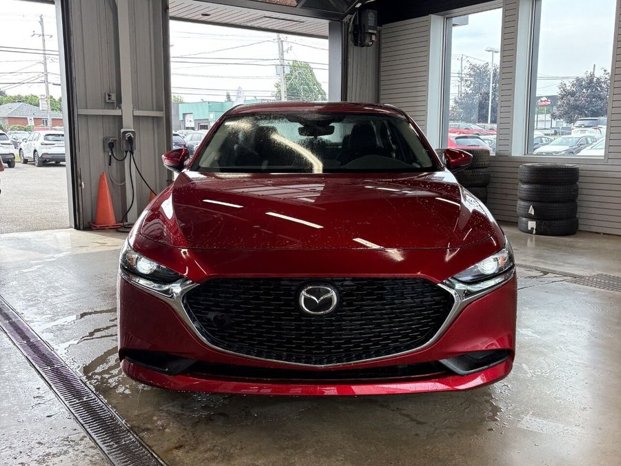 MAZDA Mazda3 2026 2026 Rouge vibrant cristal métallisé