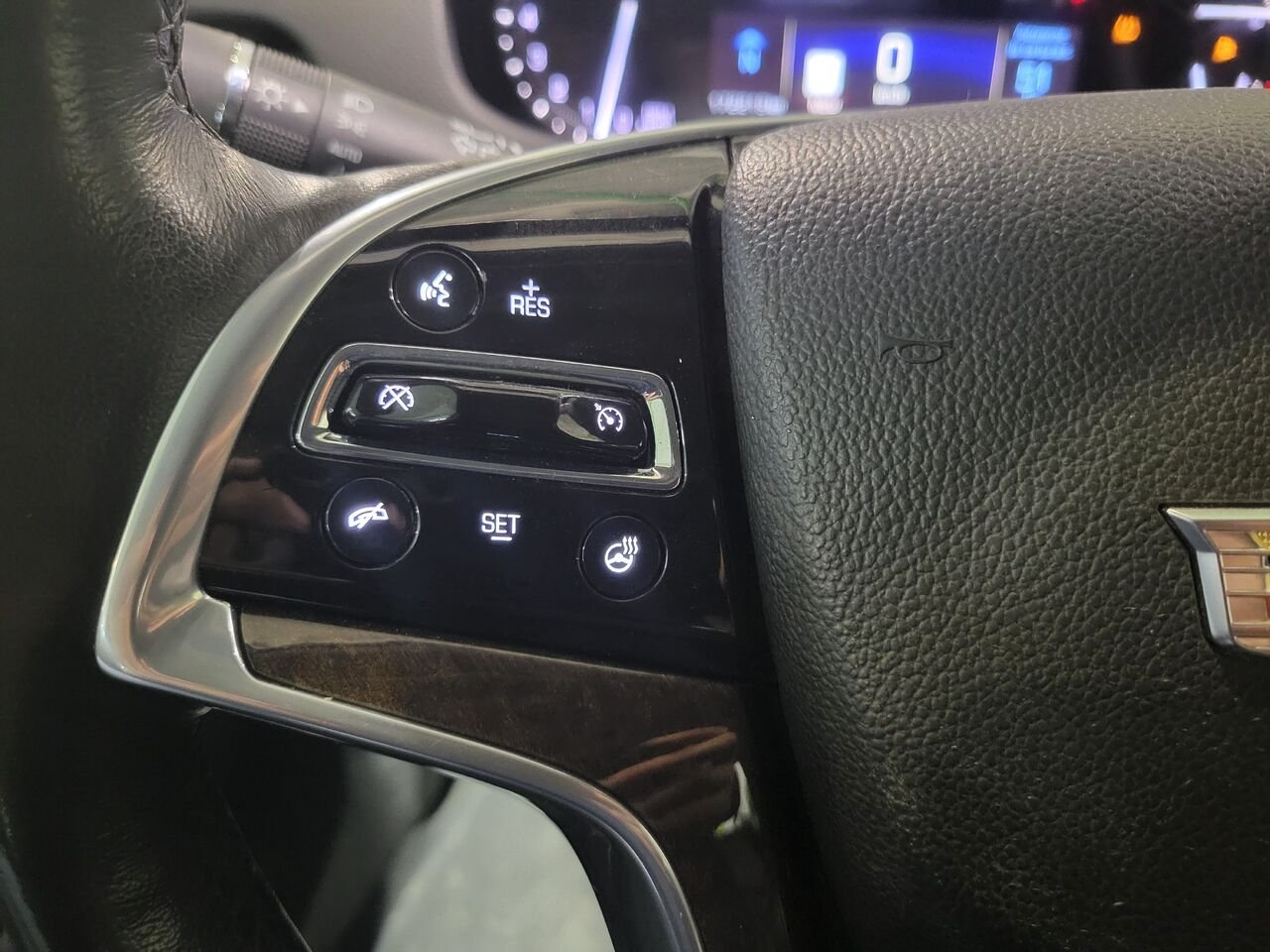 2017 Cadillac XTS Black  - photo #13