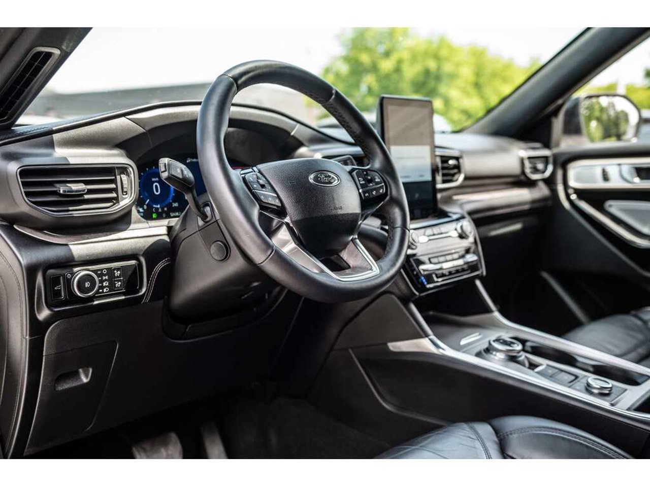 2023 Ford Explorer White Sainte-Julienne - photo #20