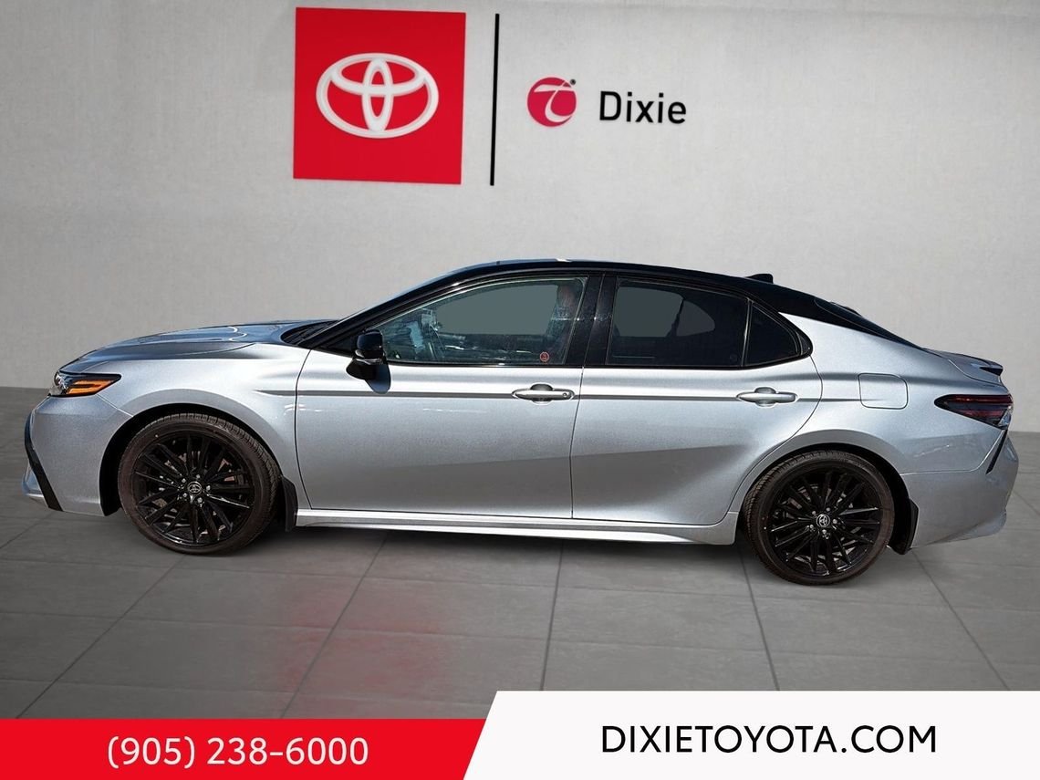 2023 Toyota Camry Power Sunroof, Leather Interior, Heated Seats, Alloy Wheels, Heated Steering Wheel, Bluetooth Celestial Silver Metallic With Black Roof Mississauga - photo #13