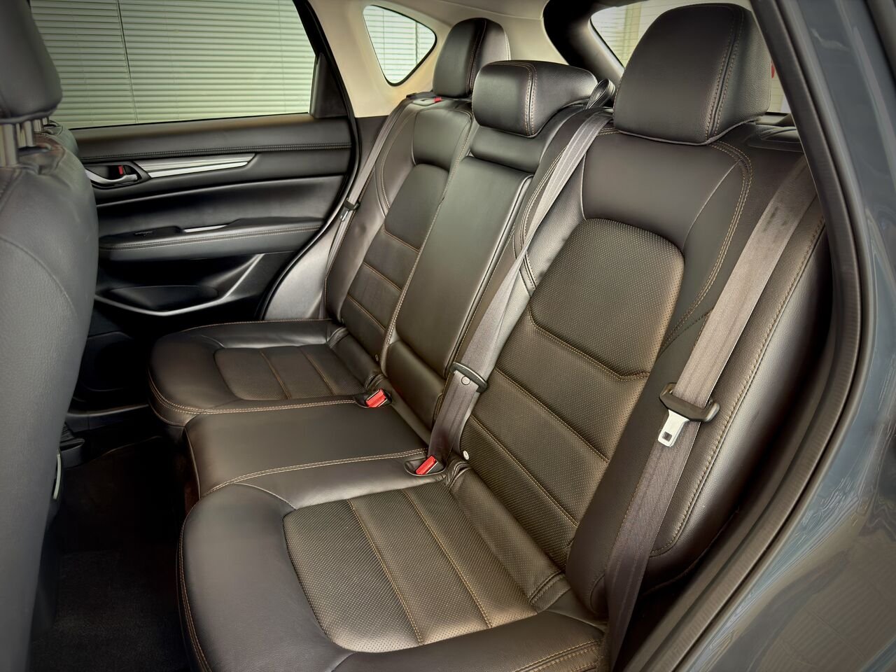 2021 Mazda CX-5 Grey Notre-Dame-des-Prairies - photo #19