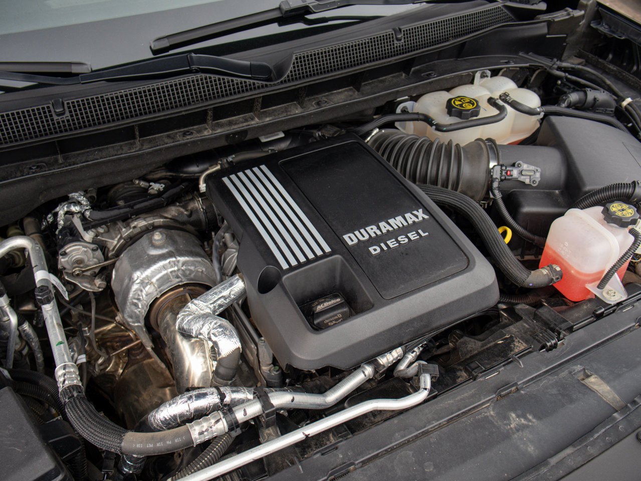2023 Chevrolet Suburban 4WD 4dr LT Black Sherwood Park - photo #17
