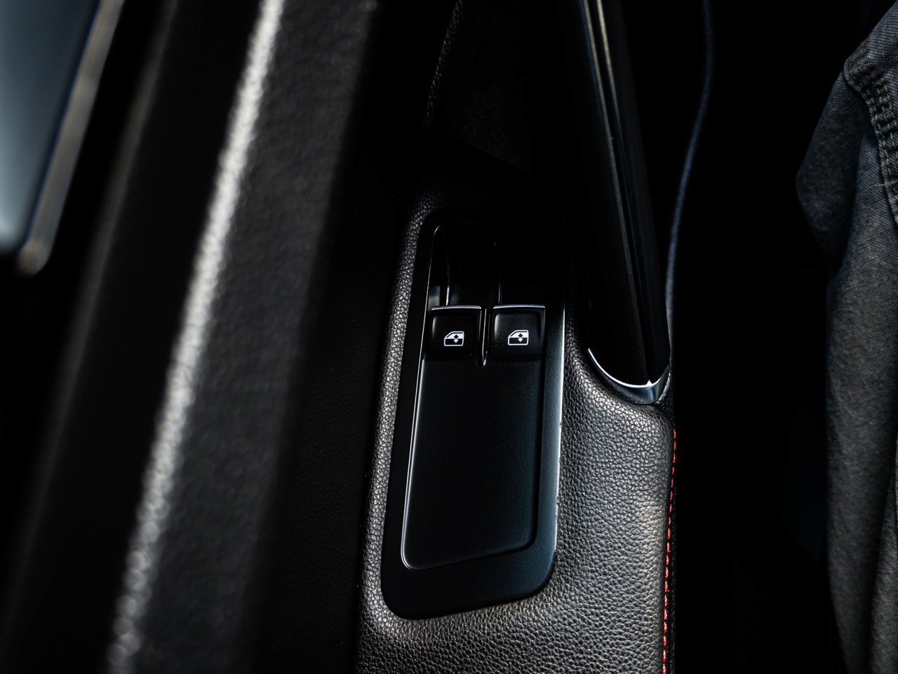 2015 Volkswagen Golf GTI 3dr HB Man gray Sherwood Park - photo #17