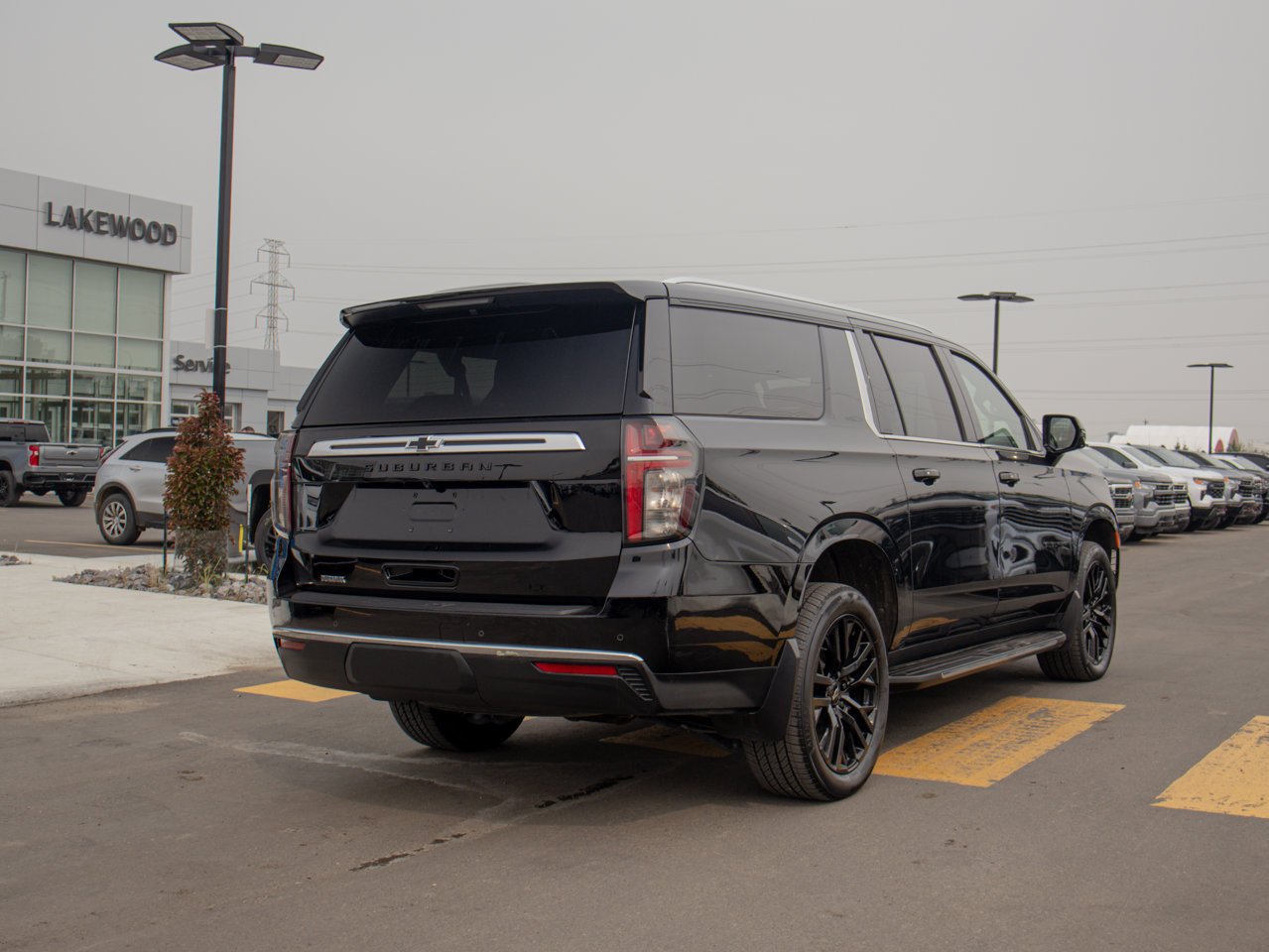 2023 Chevrolet Suburban 4WD 4dr LT Black Sherwood Park - photo #9