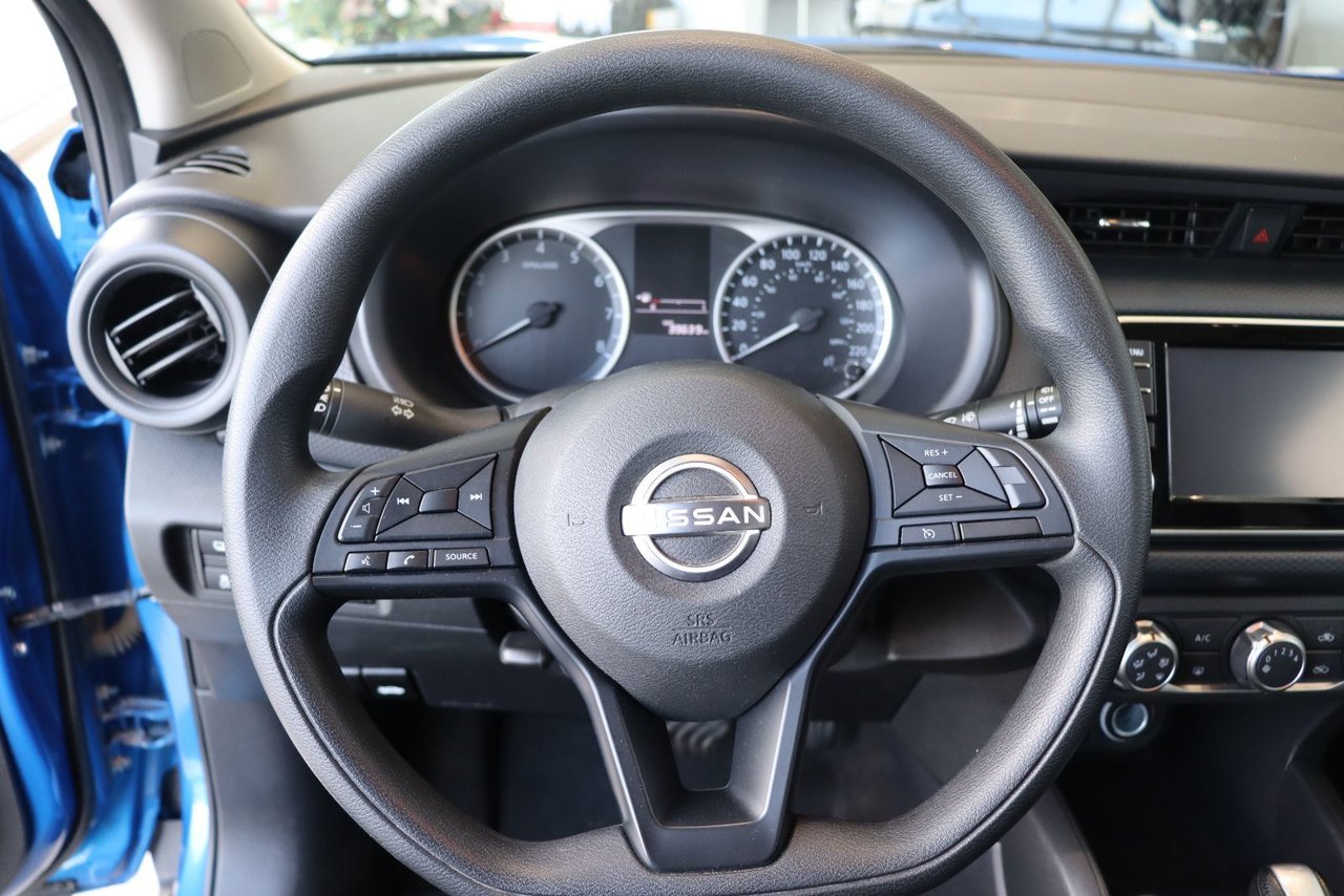 2023 Nissan Kicks VIN 3N1CP5BV8PL541179 Blue Chicoutimi - photo #13