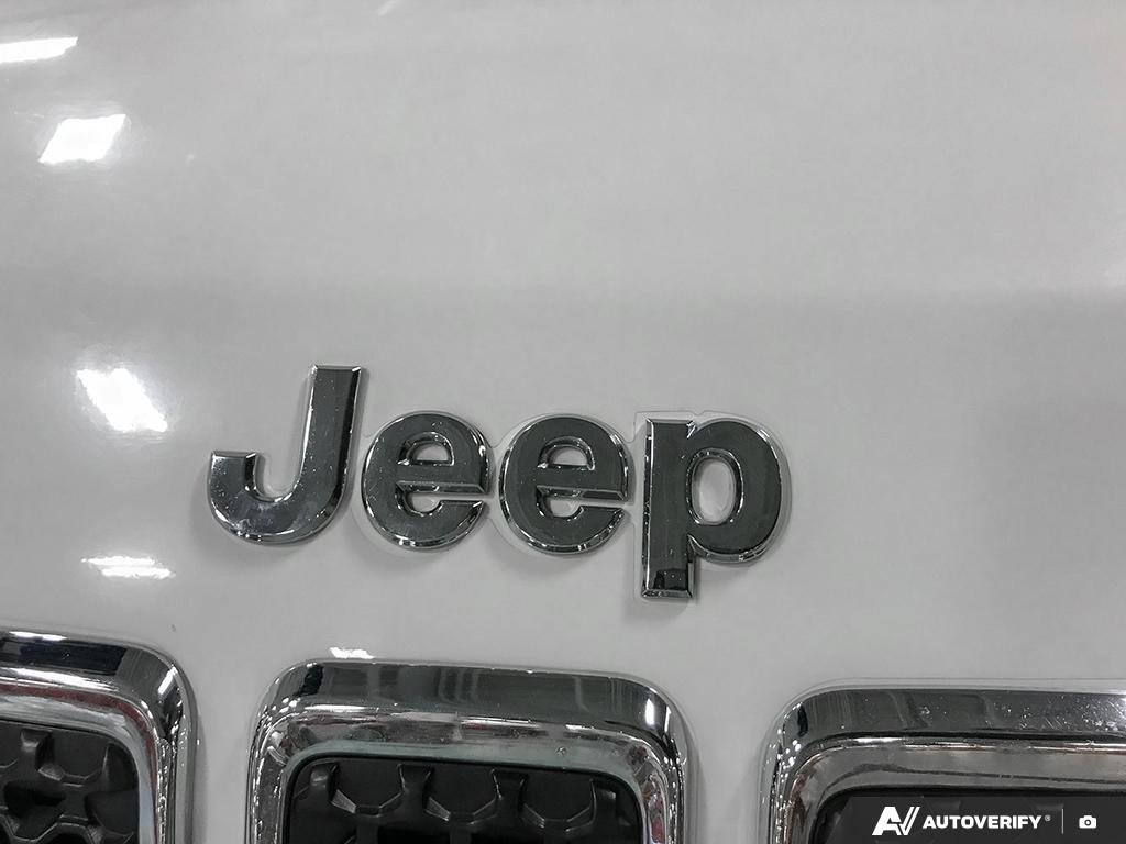 2019 Jeep Cherokee 2601086A | Limited White Edmonton - photo #8