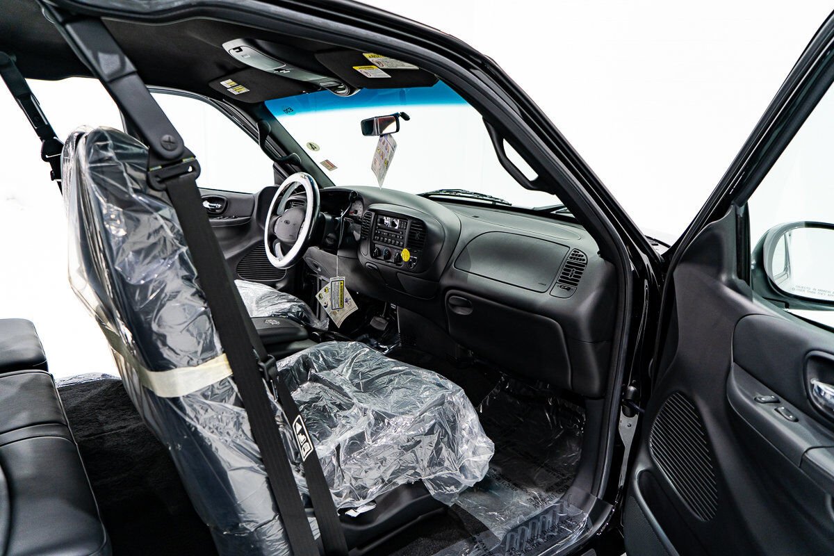 2000 Ford F-150 Harley Davidson Edition In Delivery Packaging Black Montreal - photo #90