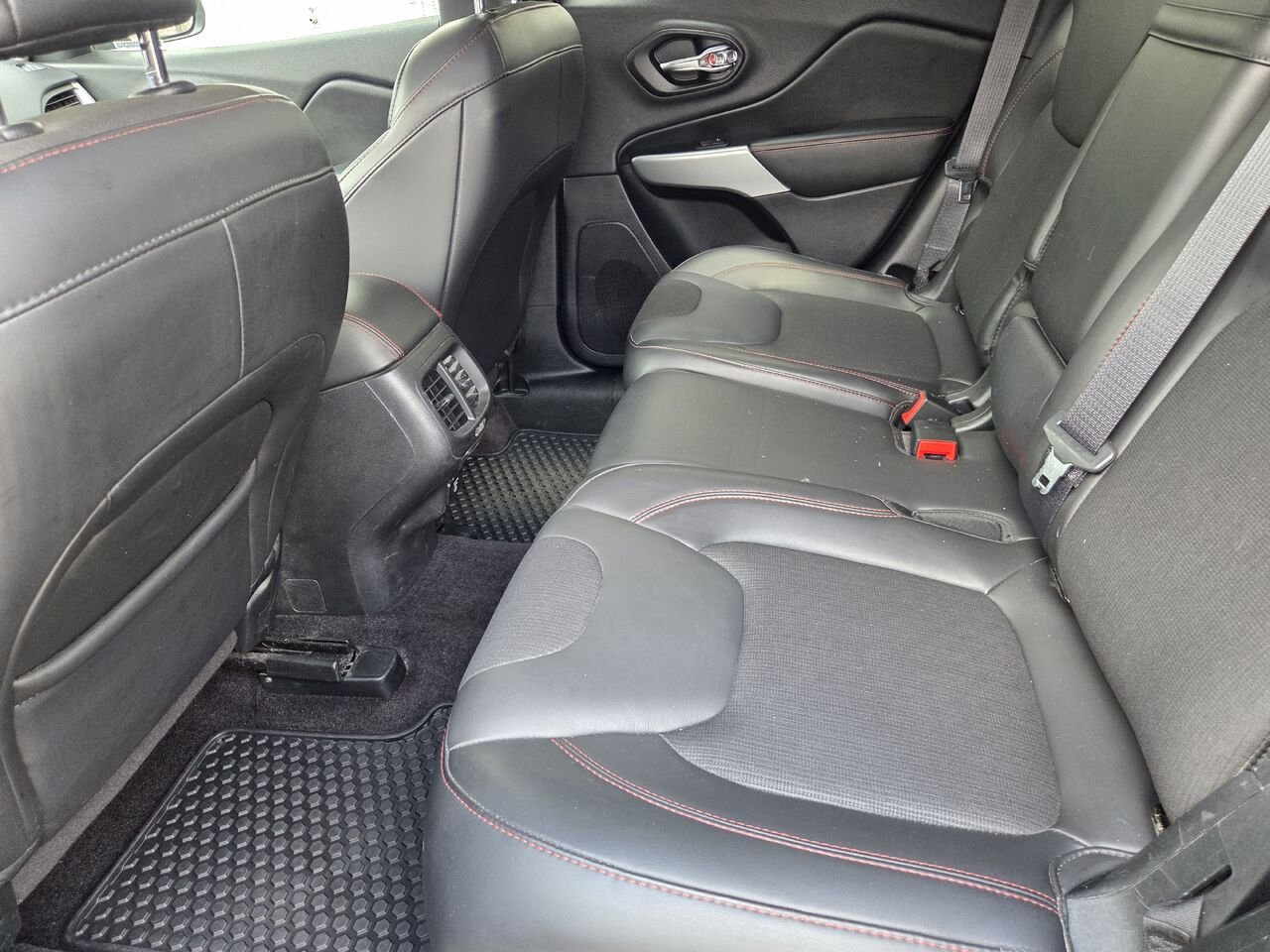 2018 JEEP CHEROKEE Silver Mont-Laurier - photo #12