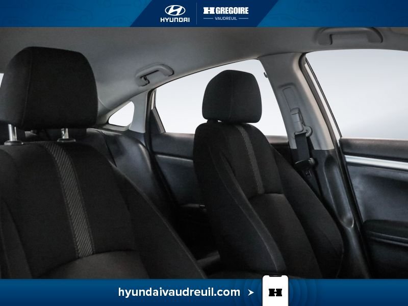 Honda Civic 2018 Blanc Laval - photo #30