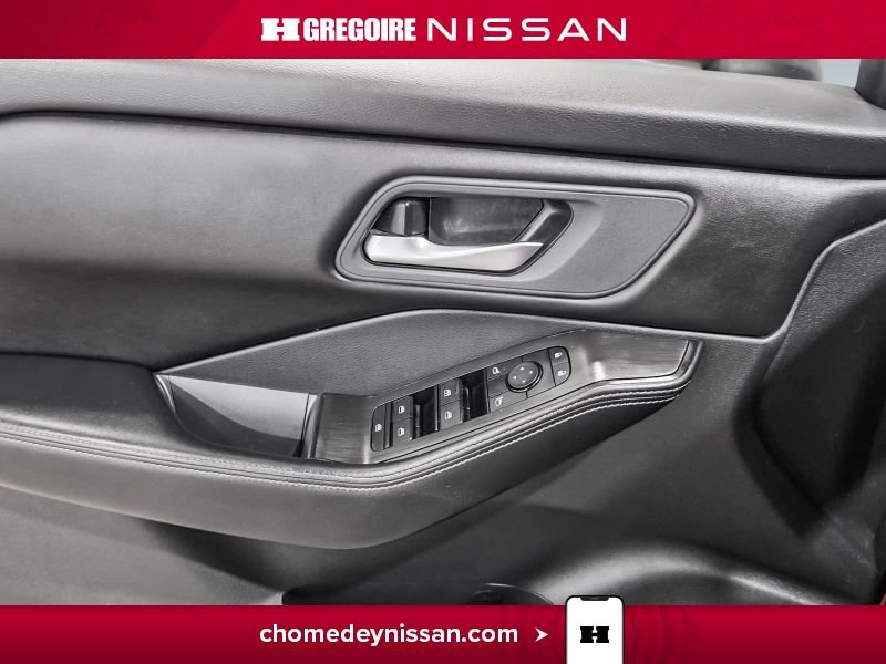 Nissan Rogue 2024 Rouge Laval - photo #13