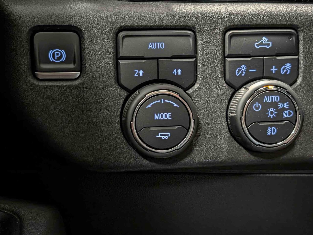 2022 CHEVROLET Silverado 1500 RST 4WD Crew Cab Moteur V8 5.3L 6 Places Black Sherbrooke - photo #19
