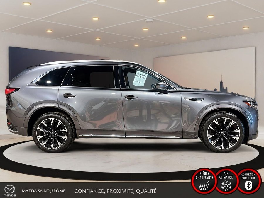 Mazda CX-90 hybride léger Signature | TOIT PANORAMIQUE | AWD | CUIR NAPPA | SIEGES CAPITAINES 2024 Gris