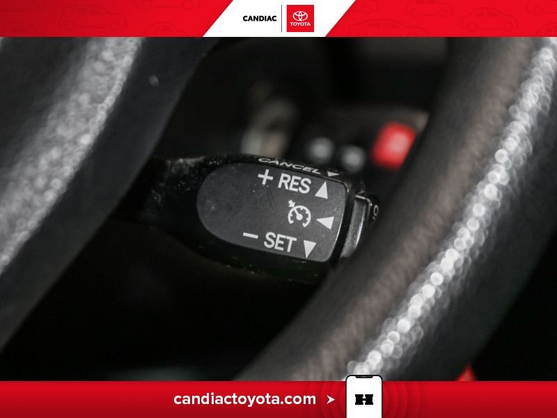 2014 Toyota Yaris Green Blainville - photo #21