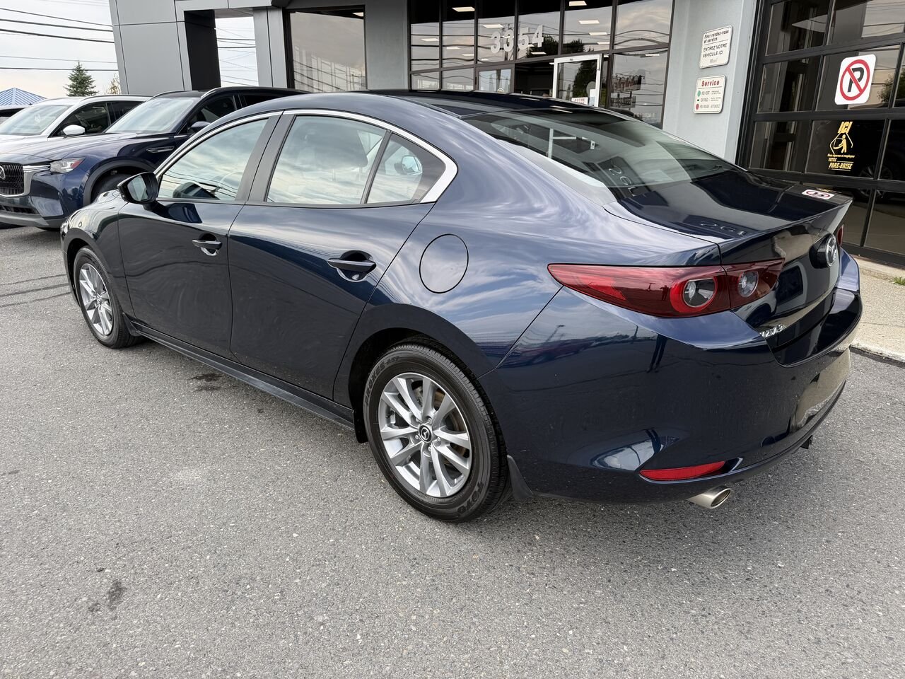 2025 Mazda Mazda3 Blue Nantes - photo #2