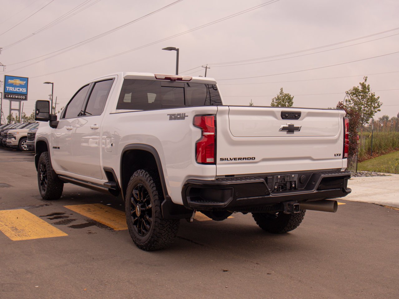 2025 Chevrolet Silverado 2500HD 4WD Crew Cab 159 LTZ White Sherwood Park - photo #7