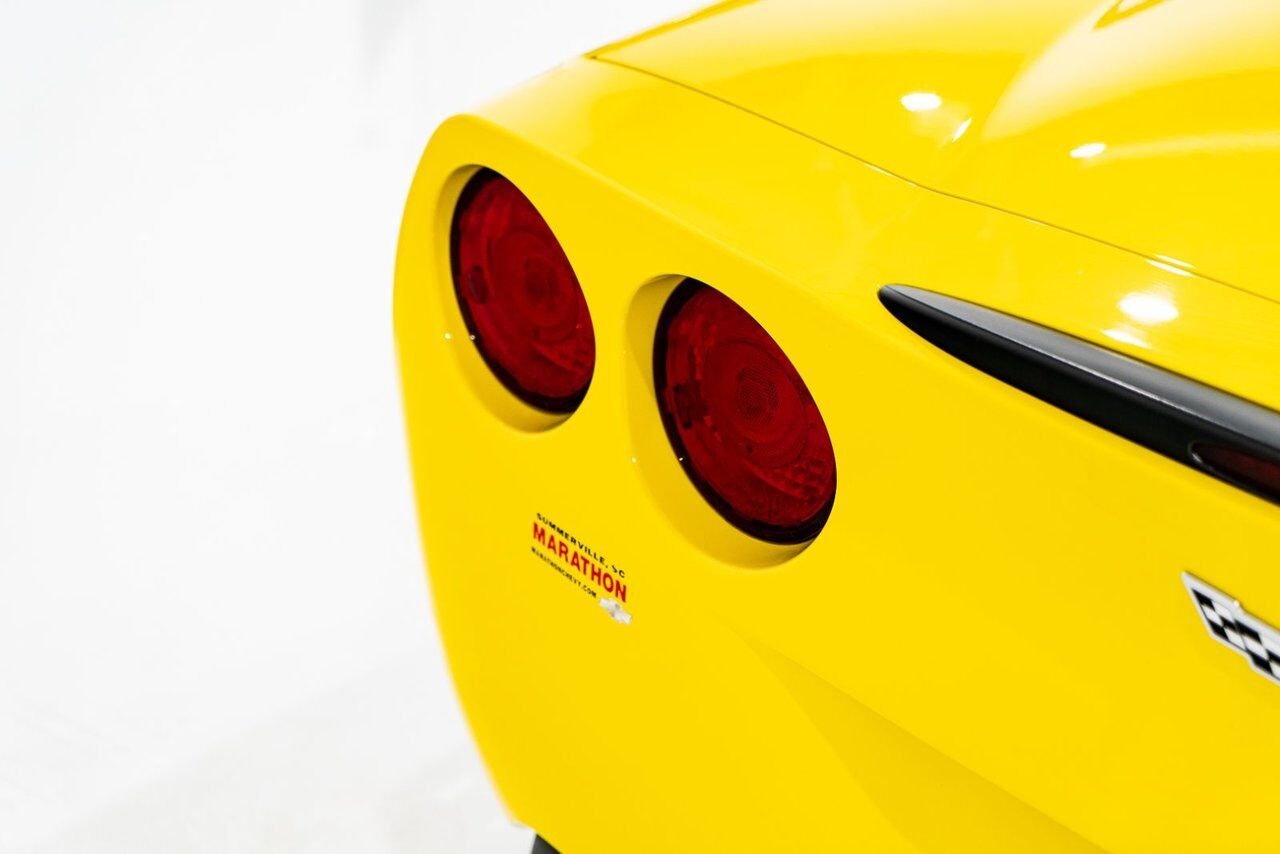 2008 Chevrolet Corvette PRIX EN USD | With Only 900km (563mi) From New With Window Sticker Yellow Montreal - photo #40