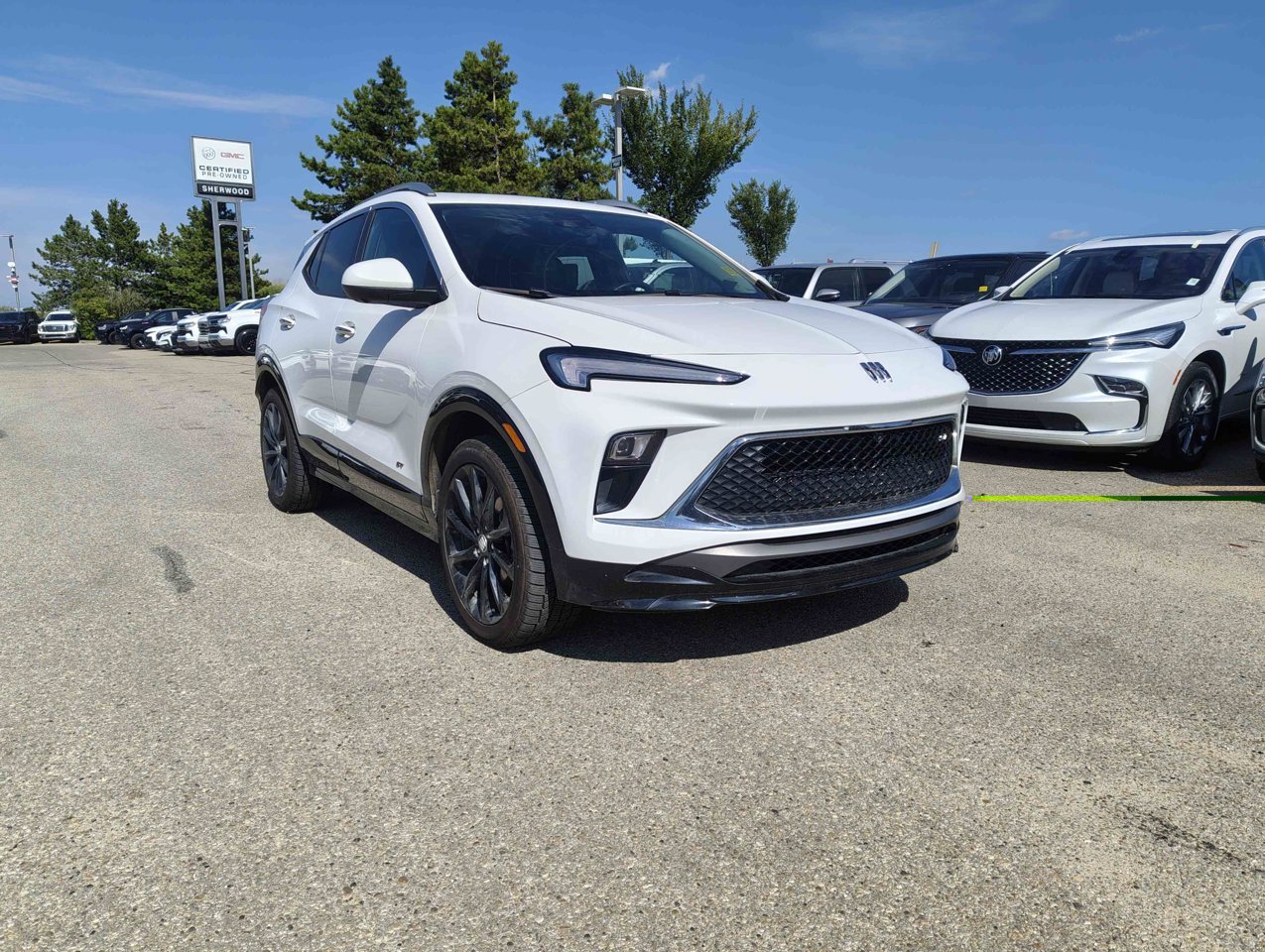 2025 Buick Encore GX AWD 4dr Sport Touring White Sherwood Park - photo #5