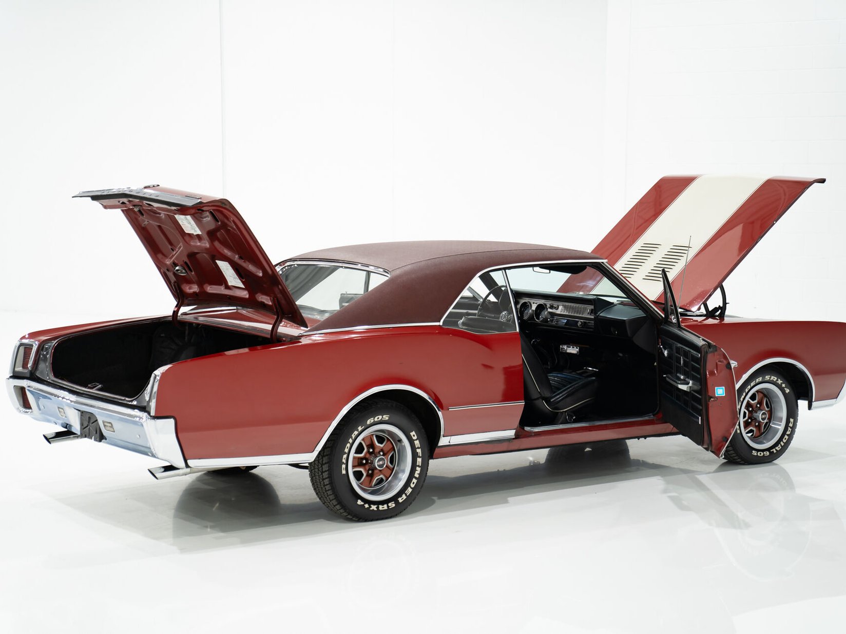 Oldsmobile Cutlass 442 *PRIX EN USD* Numéros entièrement Matching Non restaurée Repeinte une seule fois 1967 Rouge Montréal - photo #99