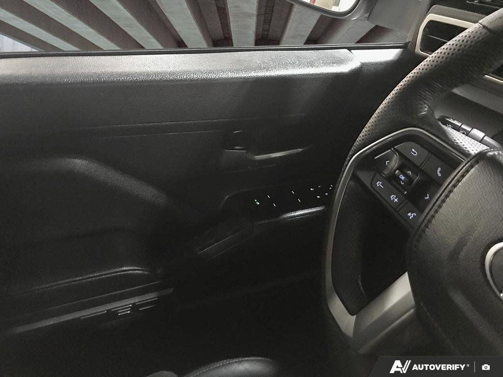 2024 Toyota Tacoma 2600857A | Hybrid White Edmonton - photo #16