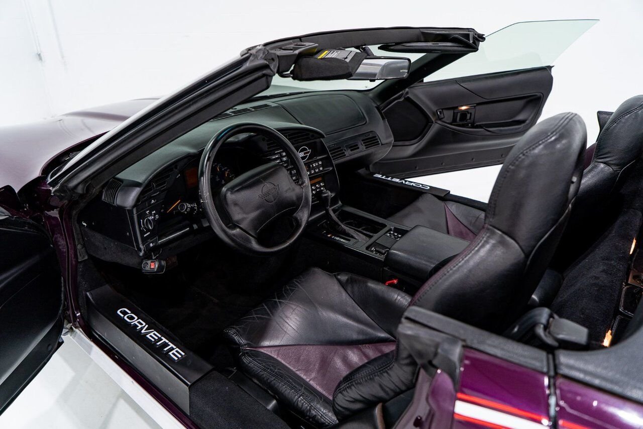 1995 Chevrolet Corvette Convertible Pace Car Pink Montreal - photo #7