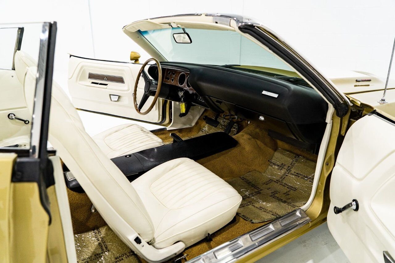 Dodge Challenger *PRIX EN USD* Convertible Fully restored to desirable specifications 1971 Or Montréal - photo #81