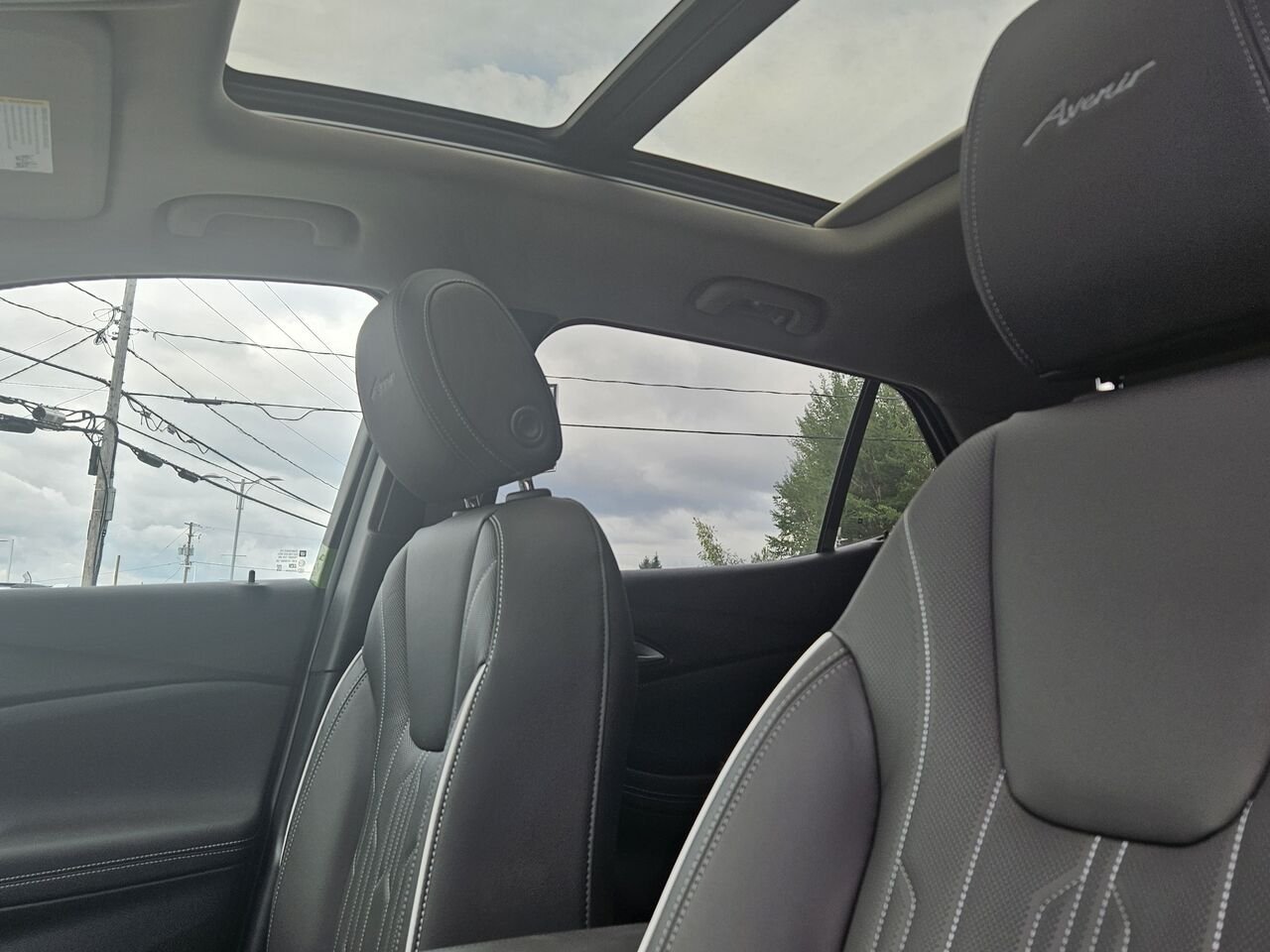 2026 Buick Encore GX Avenir 4 portes TI White Frost Tricoat Thetford Mines - photo #16