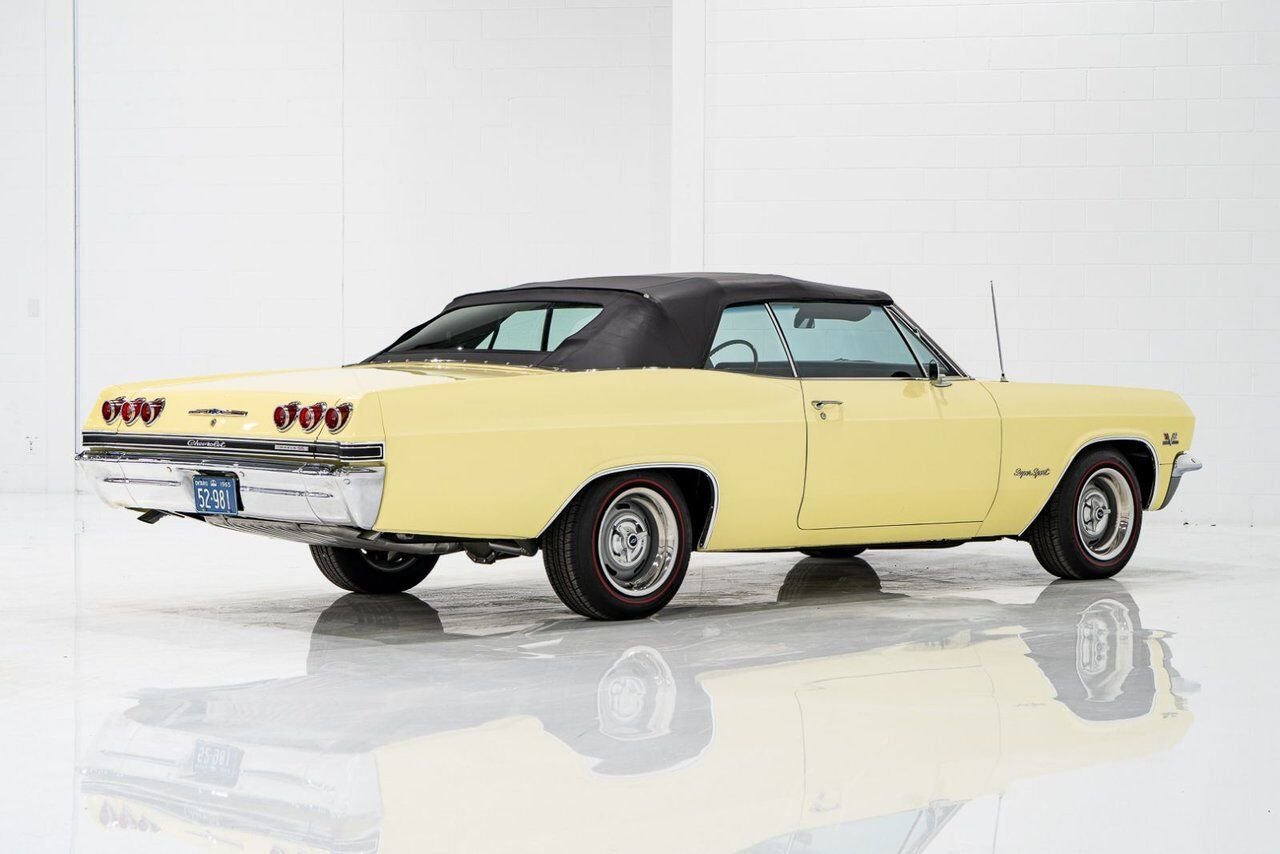 1965 Chevrolet Impala SS *PRIX EN USD* 396/325HP 4spd frame off restoration Yellow Montreal - photo #109