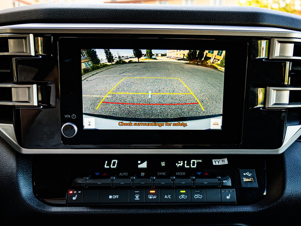 2025 Toyota Tundra 4x4 Crewmax SR White Sherwood Park - photo #24