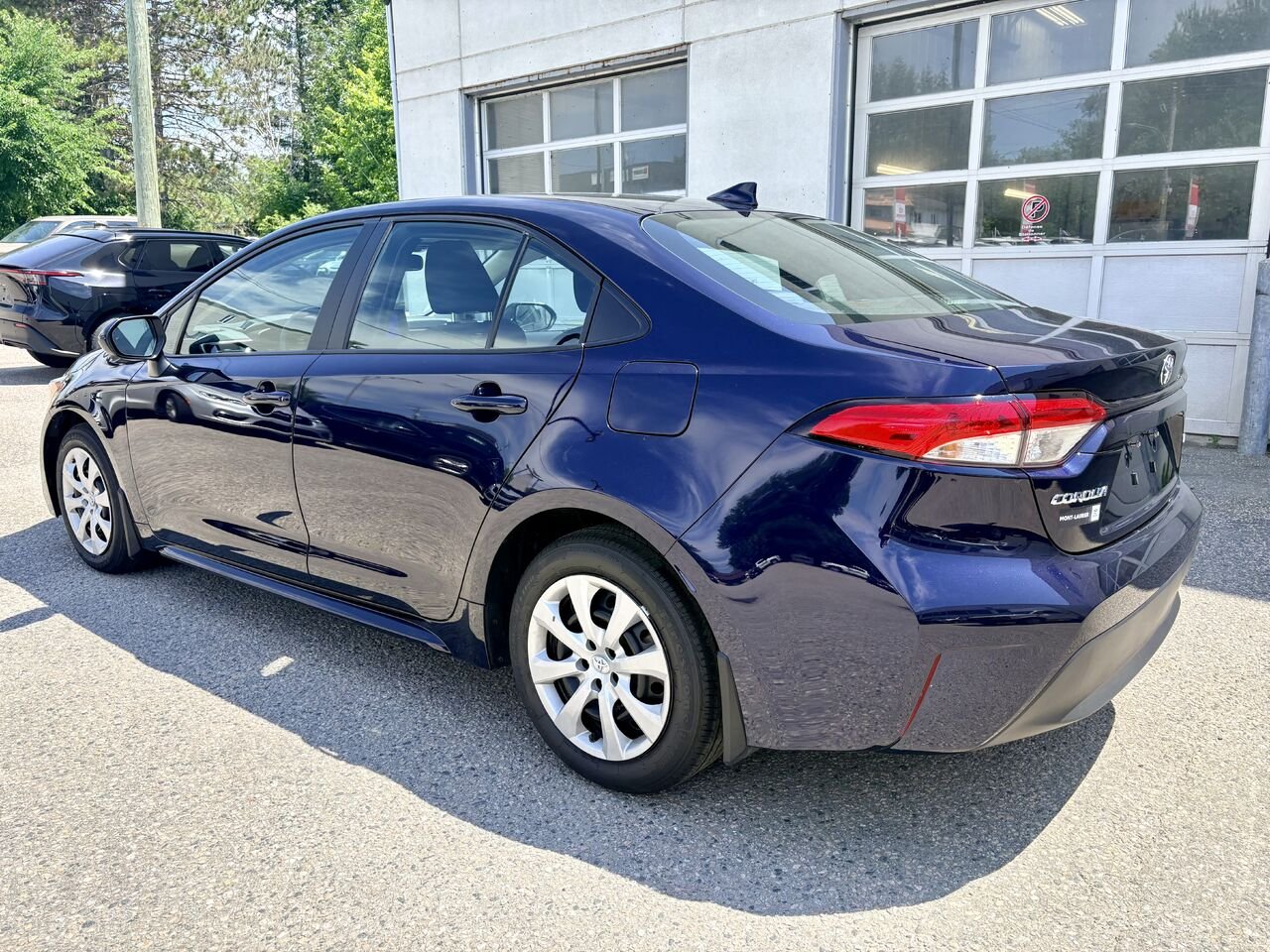 2024 Toyota COROLLA Blue Mont-Laurier - photo #5