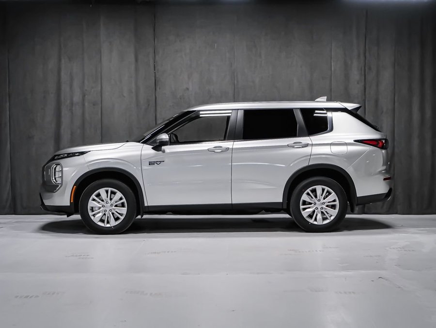 2026 Mitsubishi Outlander Plug-In Hybrid ES Graphite Grey Metallic
