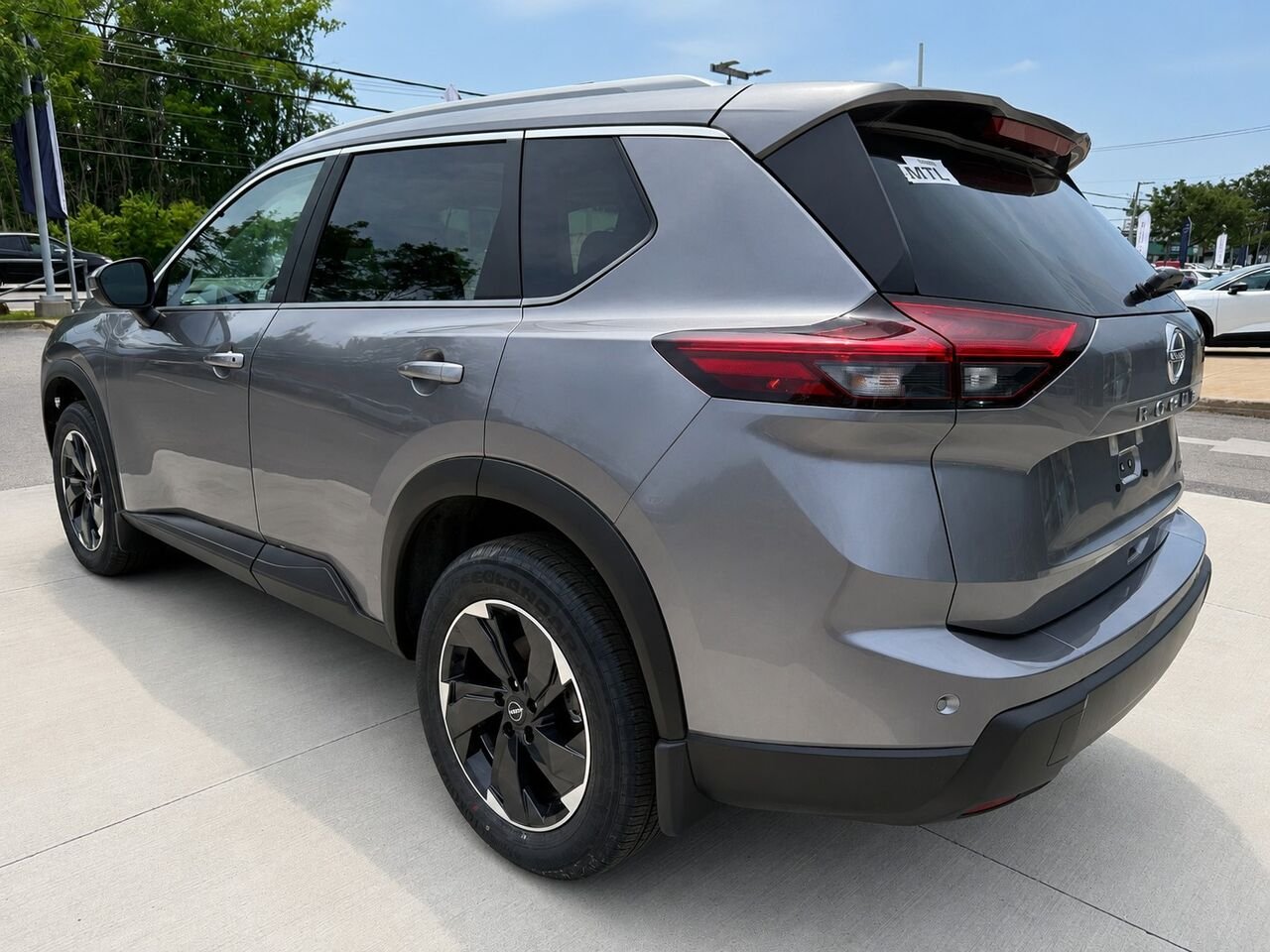 Nissan Rogue ROGUE SV TOIT OUVRANT 2026 Gris poudre métallisé Châteauguay - photo #3