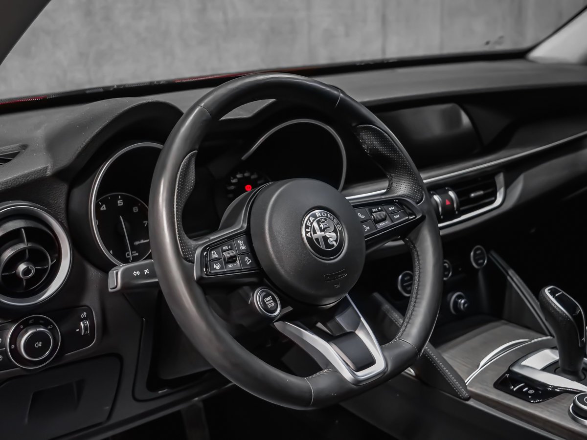 Alfa Romeo Stelvio Ti 2021 Rouge Montréal - photo #10