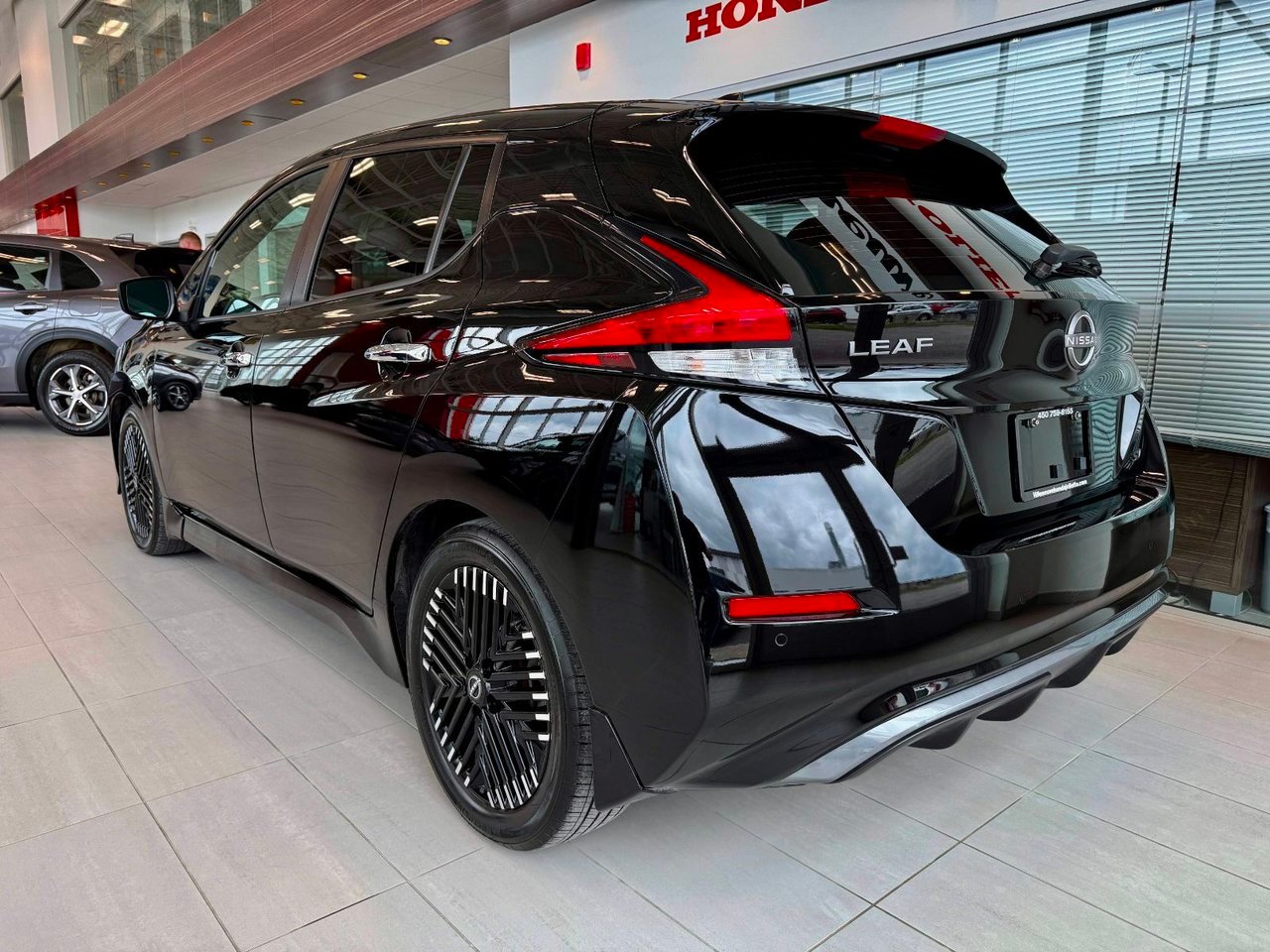 2023 Nissan Leaf Notre-Dame-des-Prairies - photo #7