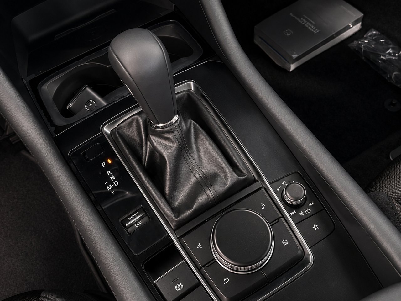 MAZDA Mazda3 GS 2026 Noir de jais mica Châteauguay - photo #8